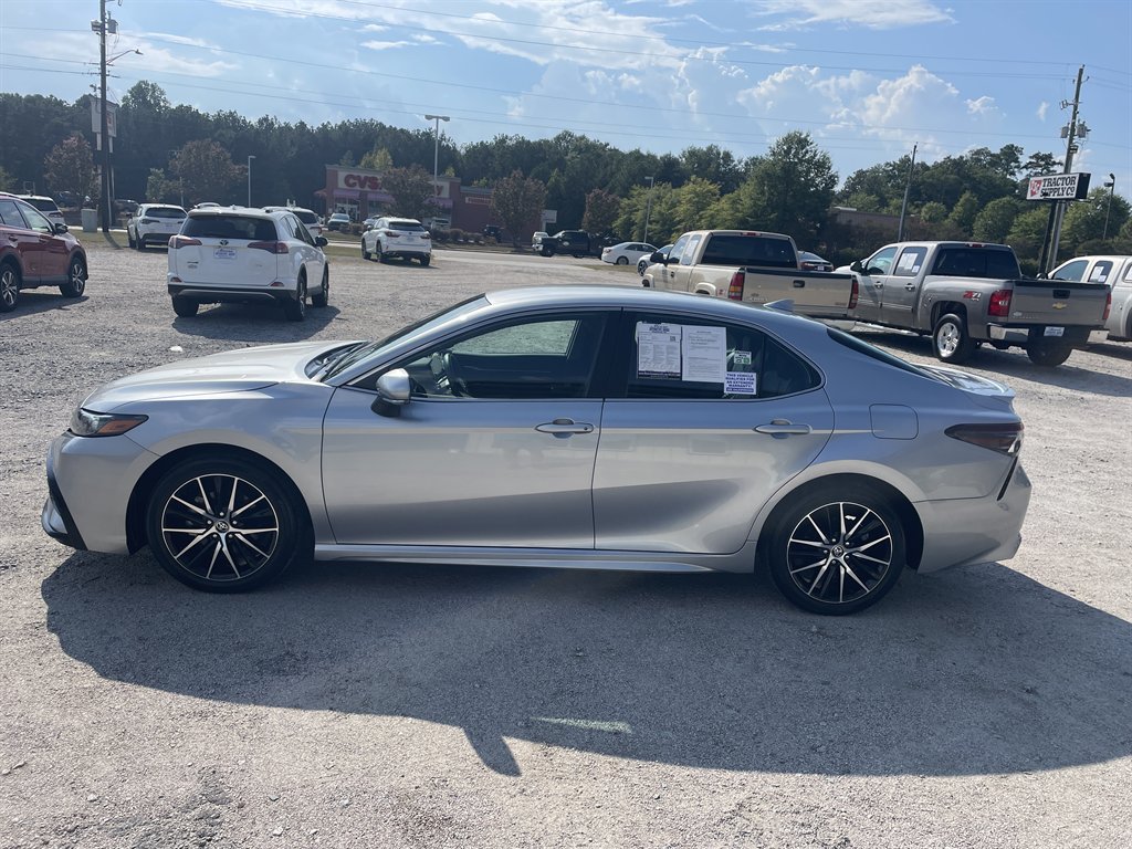 2024 Toyota Camry SE