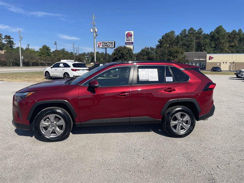 2022 Toyota RAV4 XLE