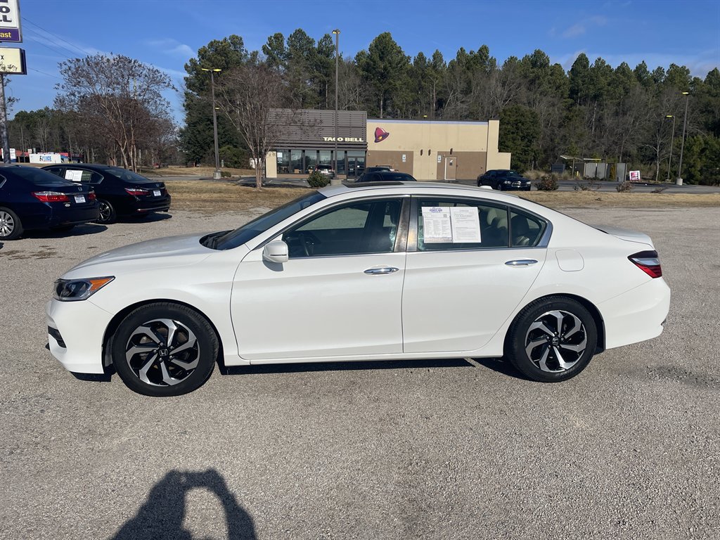 2017 Honda Accord EX-L's photo