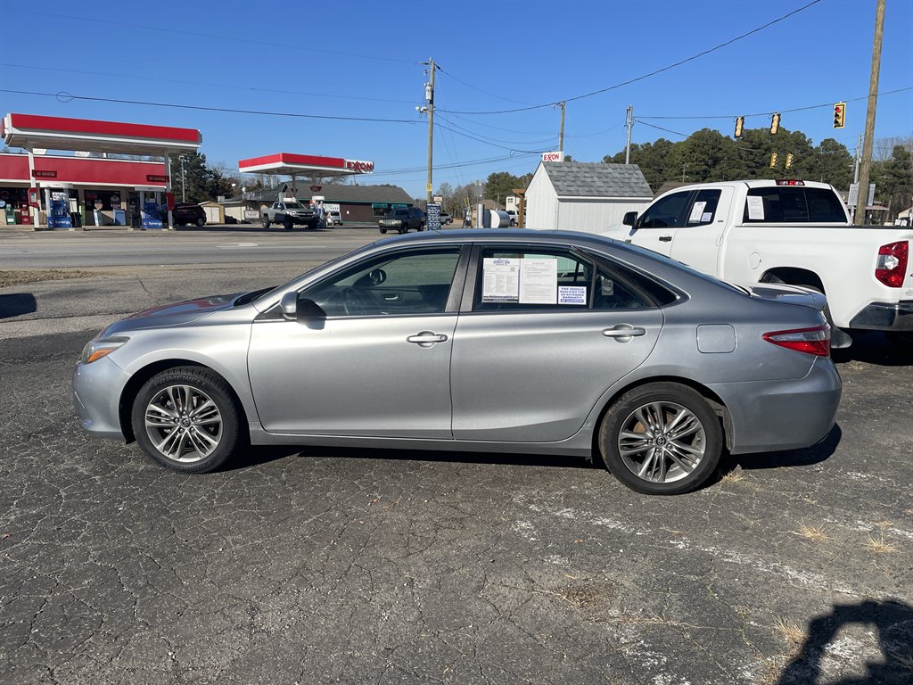 2017 Toyota Camry SE