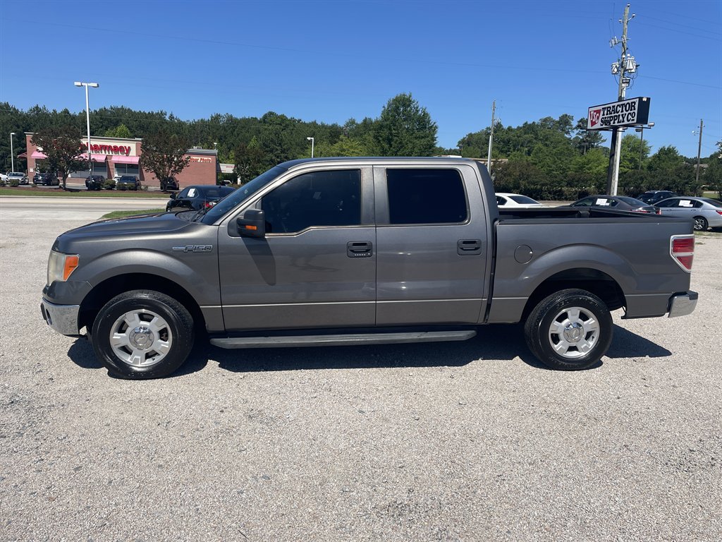 2011 Ford F-150 XL SuperCrew 145-in's photo